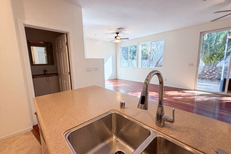 Photo 7 of 27 of 4099 Peninsula Dr, Carlsbad, CA