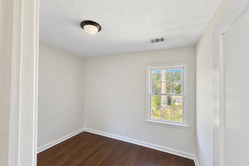 Photo 13 of 23 of 1876 Camellia Dr, Decatur, GA