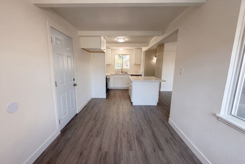 Photo 9 of 29 of 4224 Boone Ln, Sacramento, CA