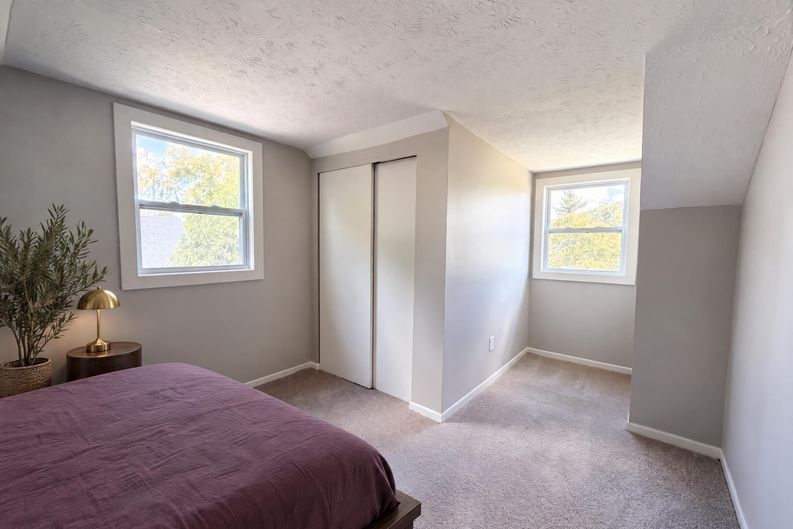 Photo 22 of 38 of 6363 Sandric Ln, Liberty Township, OH