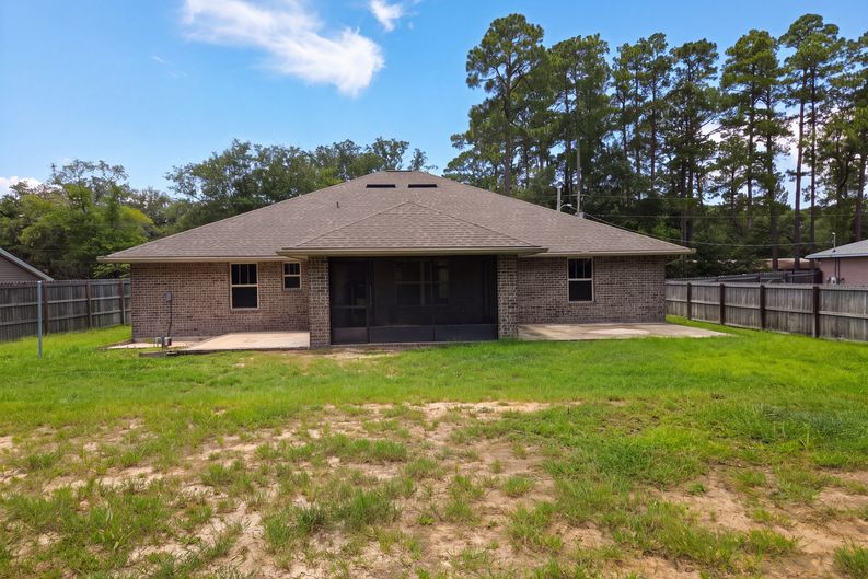 Photo 5 of 22 of 3054 Grady Tolbert Rd, Navarre, FL