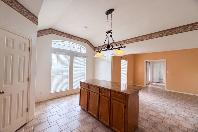 Photo 6 of 53 of 14925 Beal Dr, Corpus Christi, TX