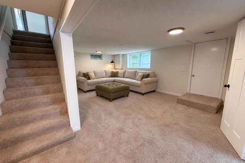 Photo 20 of 27 of 1695 Abell St, Maplewood, MN