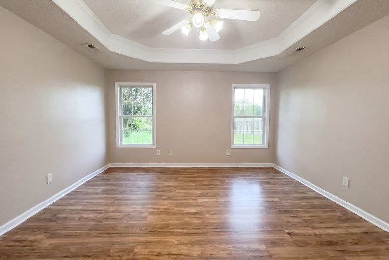 Photo 10 of 19 of 223 Williston Dr, Huntsville, AL