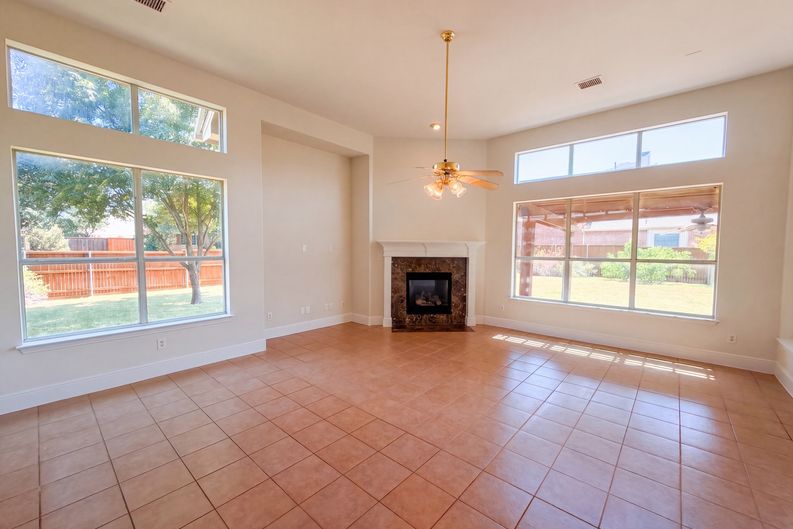 Photo 3 of 16 of 1724 Boxwood Ln, Wylie, TX