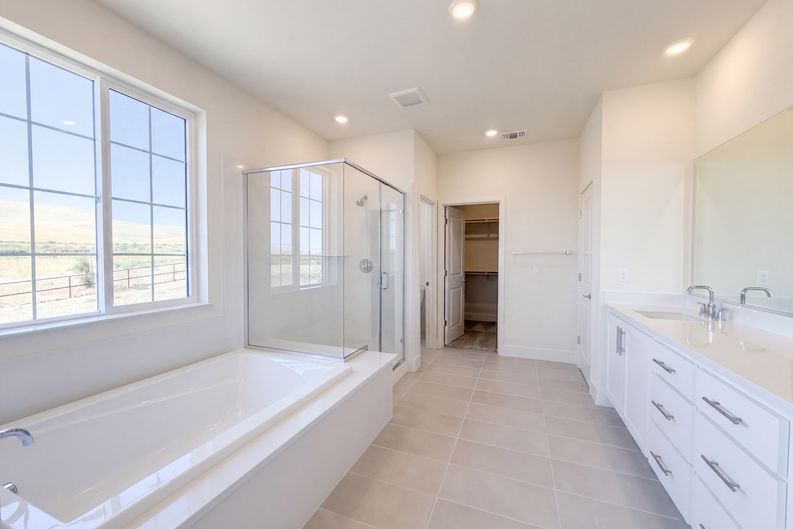 Photo 15 of 21 of 5860 Placer Dr, Tracy, CA
