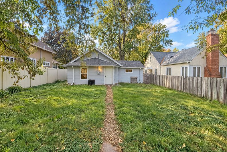 Photo 4 of 18 of 5533 32nd Ave S, Minneapolis, MN