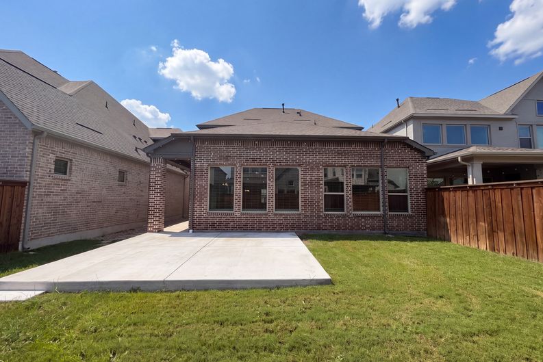Photo 5 of 36 of 3357 Monarch Pass Dr, Arlington, TX