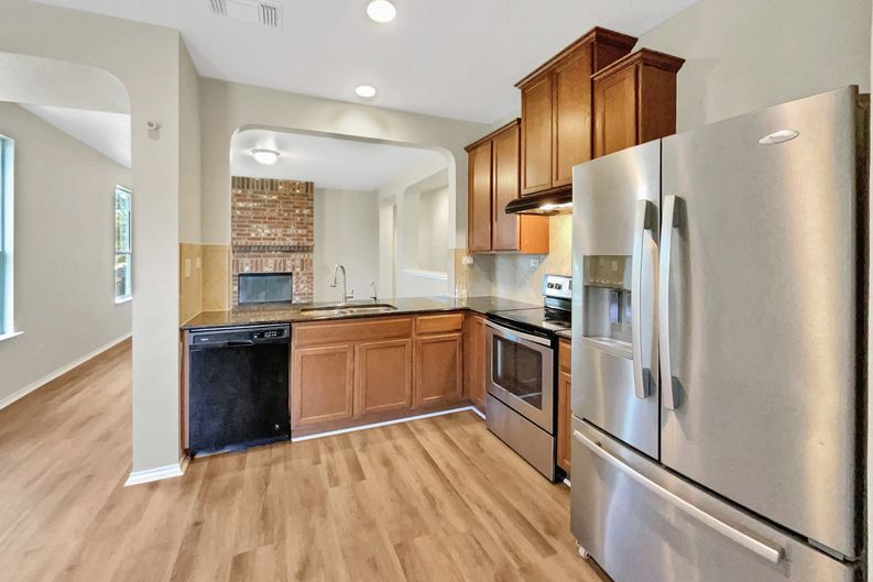 Photo 9 of 20 of 8403 Brazos Pt, San Antonio, TX