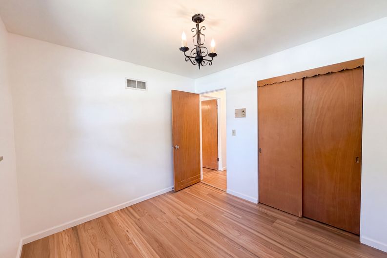 Photo 11 of 25 of 209 Dana Dr, Collinsville, IL