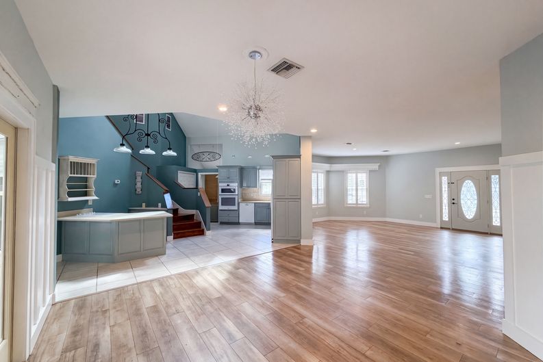 Photo 7 of 31 of 4335 SE 8th St, Ocala, FL