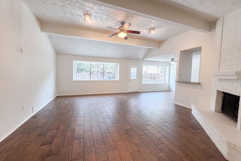 Photo 3 of 17 of 6315 Welles Fawn Cir, San Antonio, TX