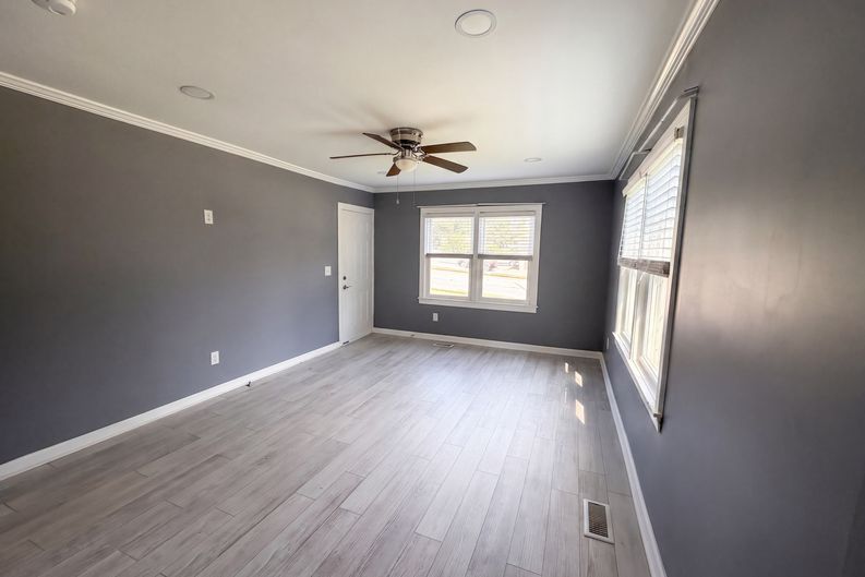 Photo 8 of 20 of 946 N Logan St, Gaffney, SC