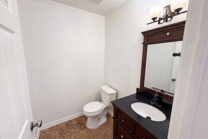 Photo 18 of 26 of 866 S 1580 W, Lehi, UT