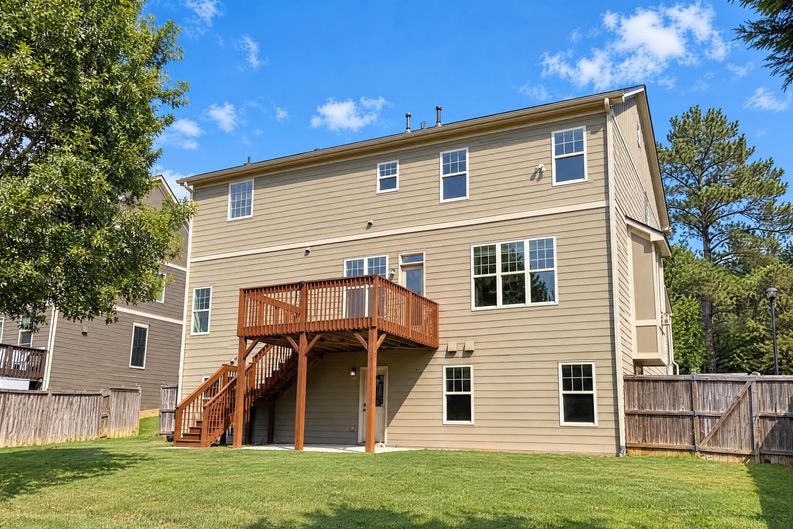 Photo 5 of 32 of 320 Rockmann Ln SW, Marietta, GA