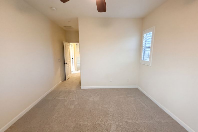Photo 15 of 43 of 12435 W Red Hawk Dr, Peoria, AZ