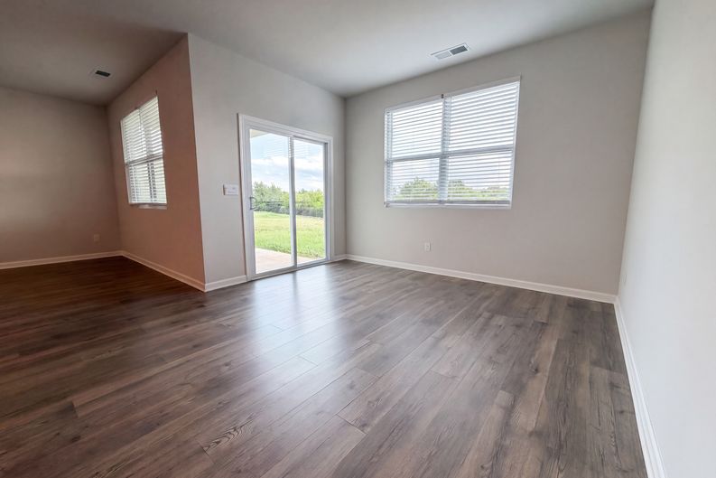 Photo 4 of 16 of 4204 Miranda Pl, Antioch, TN
