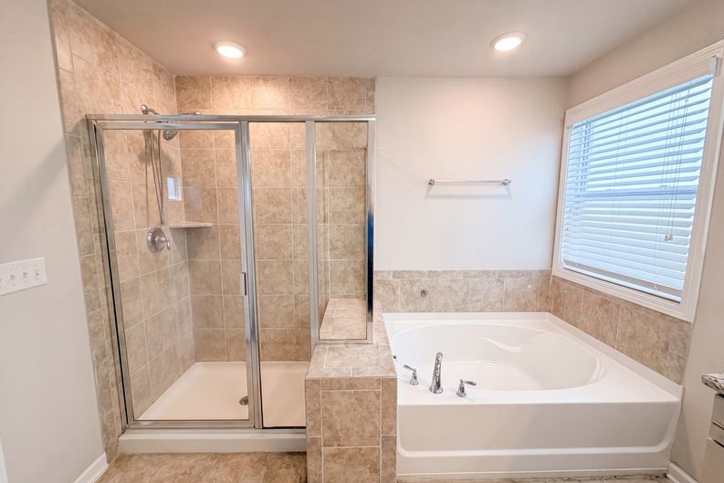 Photo 14 of 21 of 415 Prestige Ct, Pleasant View, TN