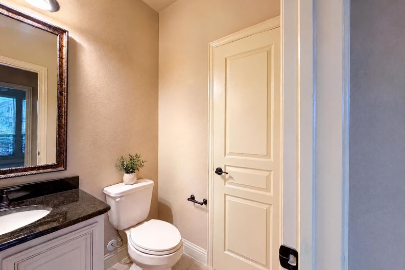 Photo 18 of 34 of 725 Lyndhurst Dr, Anna, TX