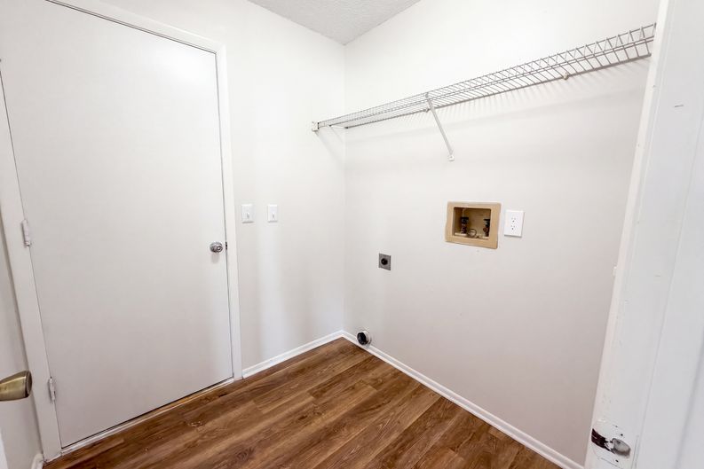 Photo 14 of 17 of 9507 Letterstone Ct, Tampa, FL