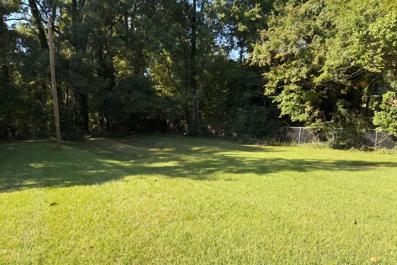 Photo 22 of 24 of 6531 Rosecran Dr, Charlotte, NC