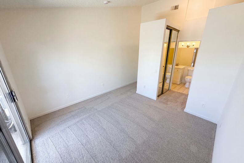 Photo 12 of 22 of 12305 Daisy Ct, Rancho Cucamonga, CA