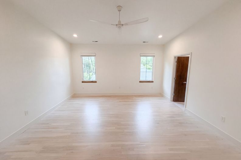 Photo 4 of 29 of 1609 Richland Dr, Charlotte, NC