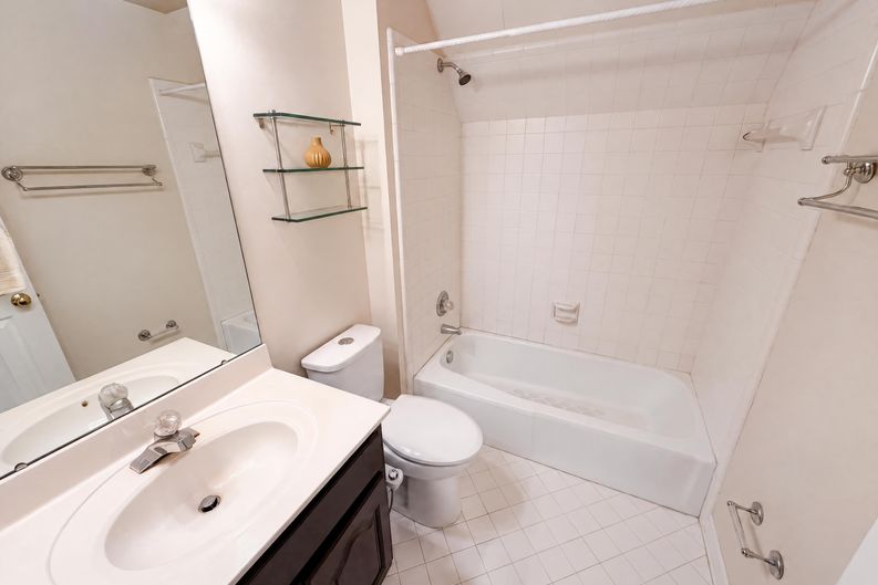 Photo 18 of 29 of 3711 Surry Ridge Ct, Charlotte, NC