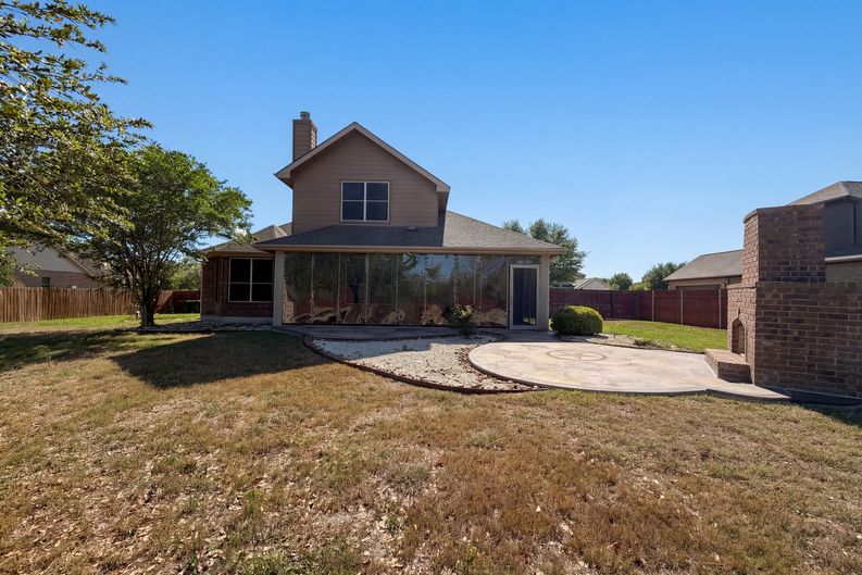 Photo 5 of 22 of 6941 Laura Hts, Schertz, TX