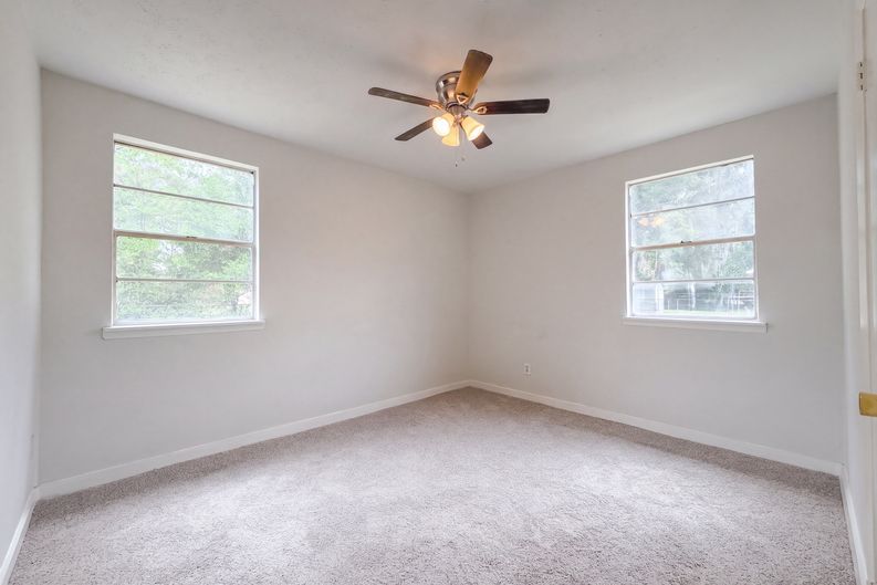 Photo 12 of 17 of 8951 Adams Ave, Jacksonville, FL