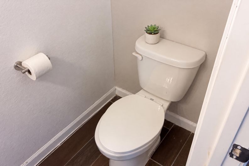 Photo 17 of 20 of 4026 NW 10th Pl, Plantation, FL