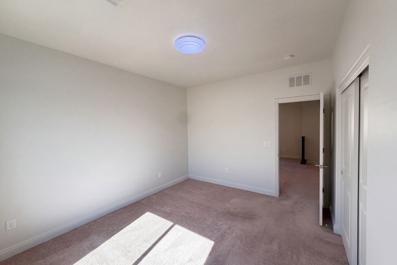 Photo 11 of 30 of 31 Berneri Dr, Las Vegas, NV