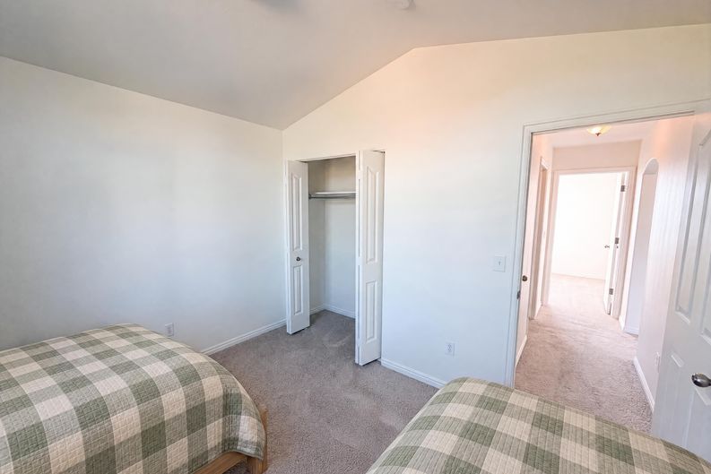 Photo 10 of 18 of 14273 S Heartstone Cir, Herriman, UT