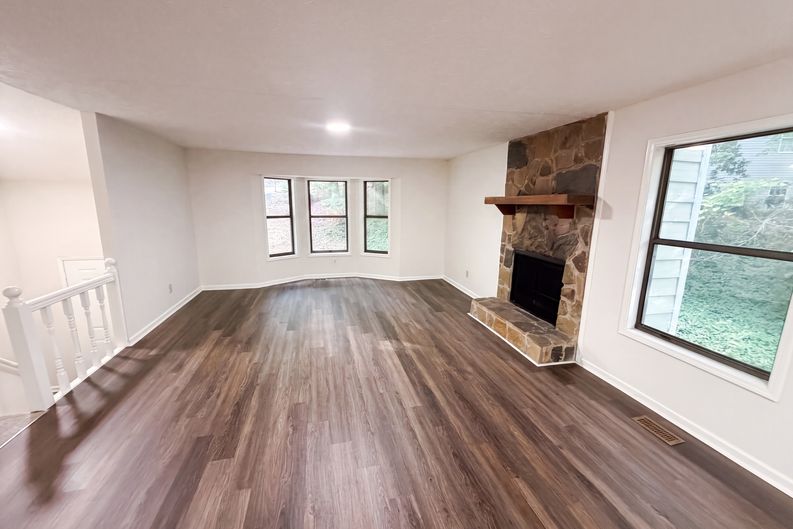 Photo 3 of 18 of 4117 Twig Ct, Douglasville, GA