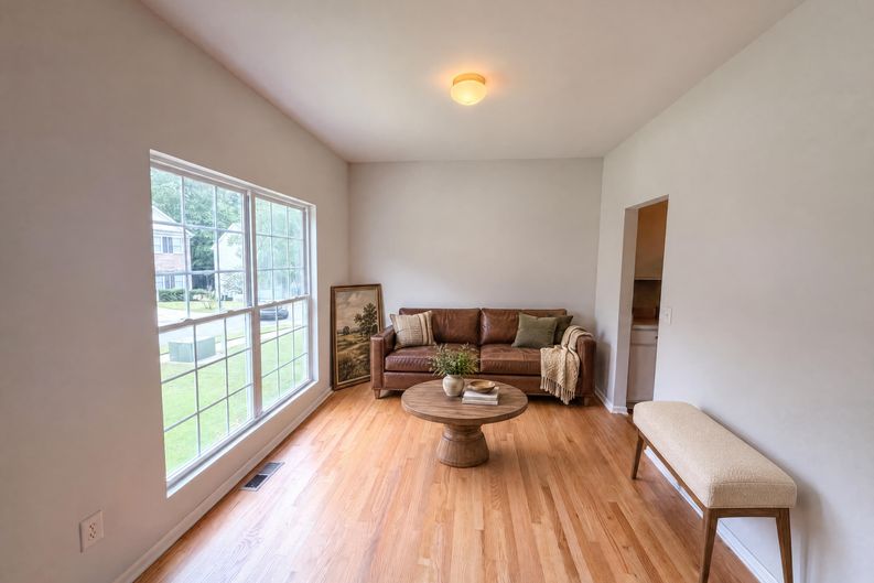 Photo 7 of 19 of 2308 Brasstown Ln, Apex, NC