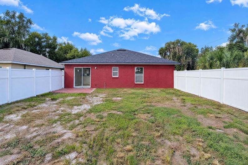 Photo 5 of 19 of 2949 Illinois Ave, Lakeland, FL