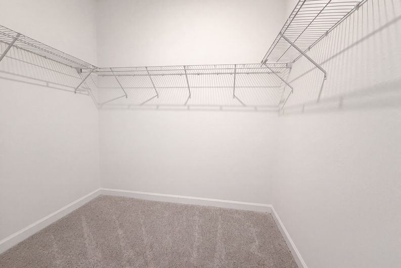 Photo 17 of 28 of 13020 SW 221st St, Miami, FL