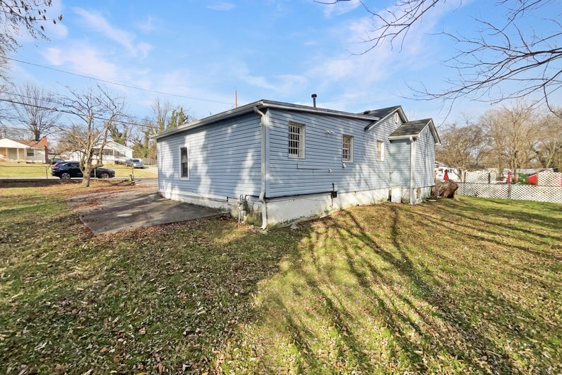 Photo 5 of 28 of 4028 Catalpa Ave, Knoxville, TN