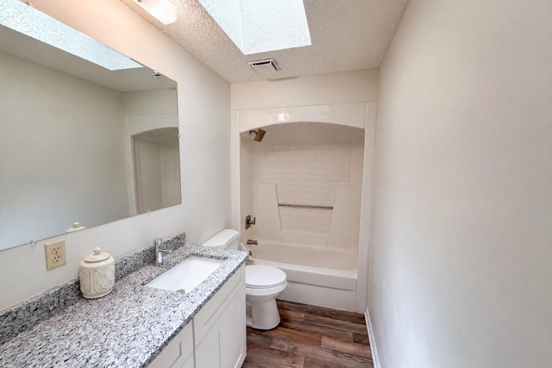 Photo 15 of 18 of 2505 Velma Ter, Leesburg, FL