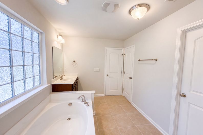 Photo 11 of 21 of 1578 Tice Hurst Ln, Apex, NC