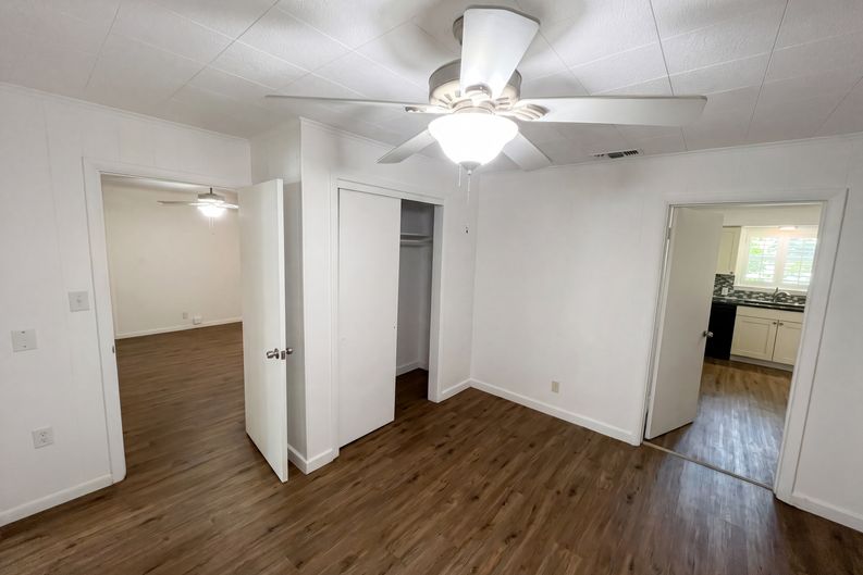Photo 8 of 20 of 421 N 3rd St, Jacksboro, TX