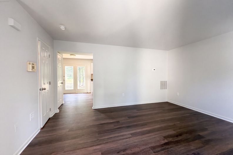Photo 3 of 41 of 10654 Quillback St, Waldorf, MD