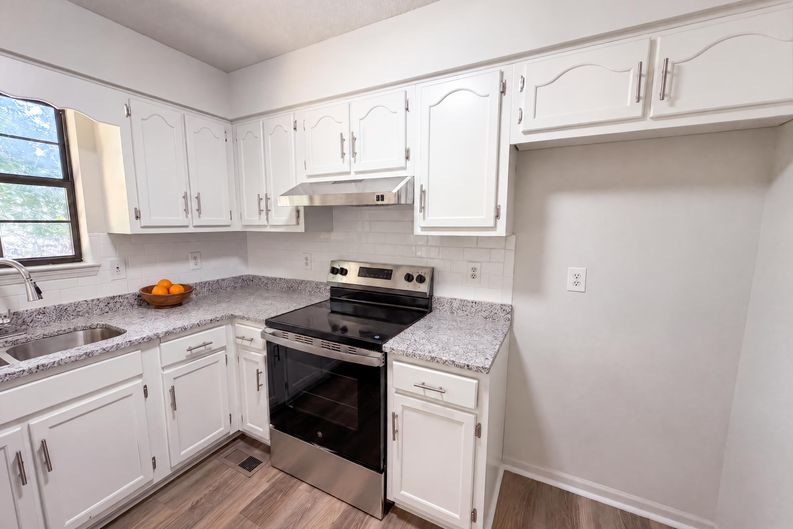 Photo 9 of 29 of 8911 Quail Run Dr, Chattanooga, TN