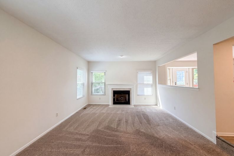 Photo 17 of 29 of 4976 Vicksburg Ln, Hilliard, OH