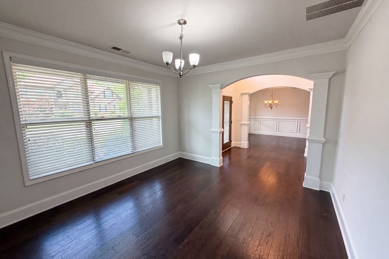 Photo 8 of 51 of 1481 Azalea Brook Dr, Lawrenceville, GA