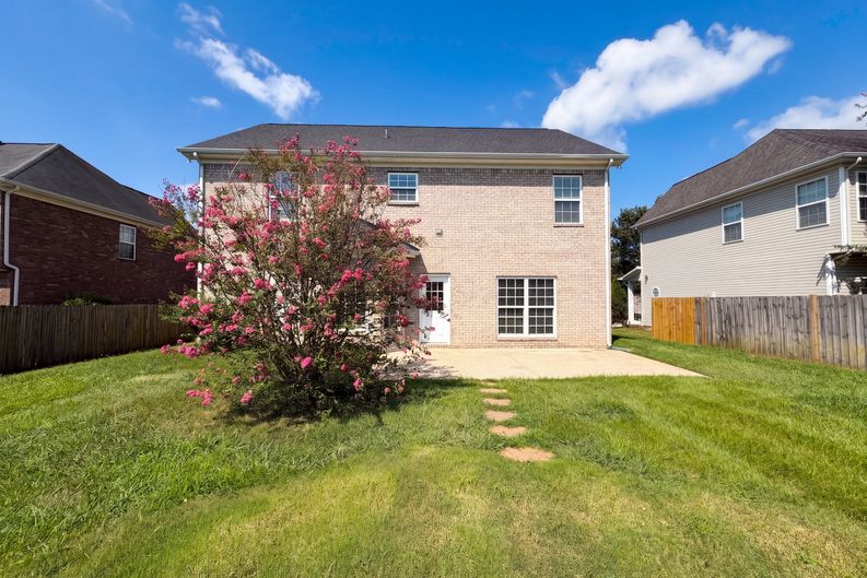 Photo 5 of 29 of 3010 Feradach Ln, Spring Hill, TN