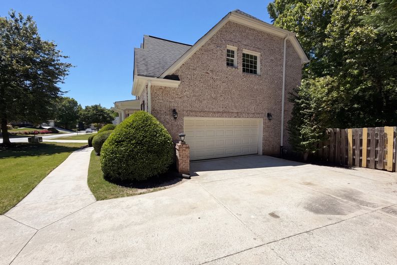 Photo 20 of 23 of 861 Windsor Creek Dr, Grayson, GA