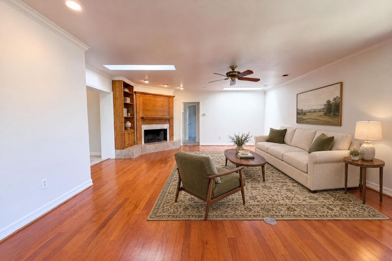 Photo 7 of 23 of 7632 Westwind Dr, Fort Worth, TX