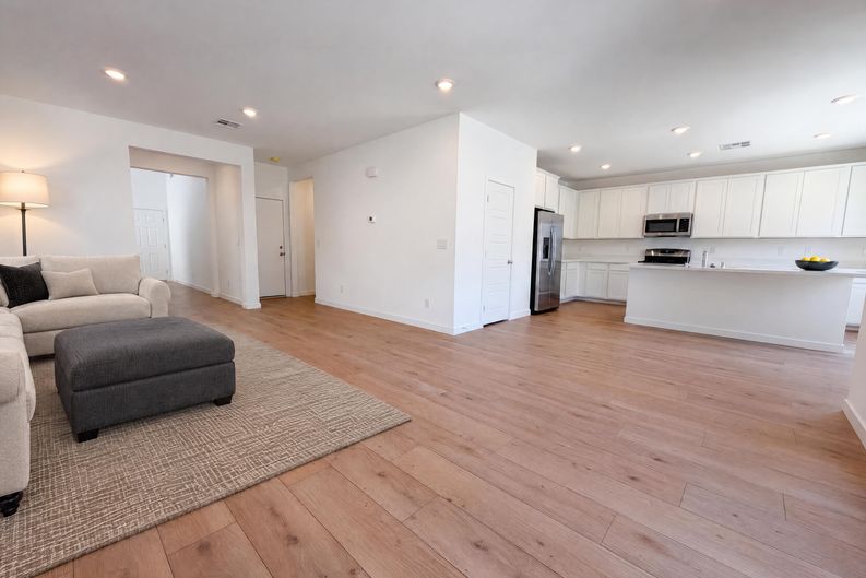 Photo 3 of 21 of 8361 W Rochelle Ave, Las Vegas, NV