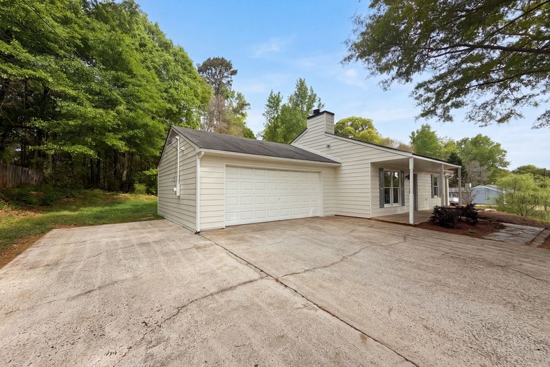 Photo 15 of 16 of 1514 Willow Gate Way, Auburn, GA